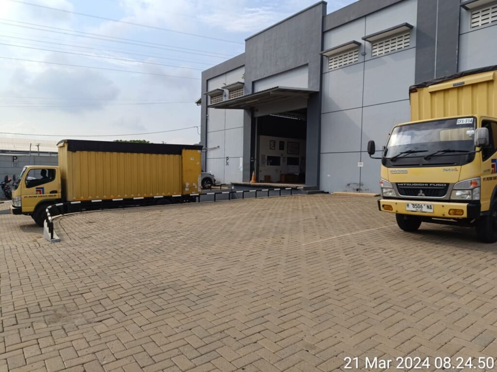 Manfaat Strategis Menggunakan Layanan Pergudangan bagi Bisnis Modern